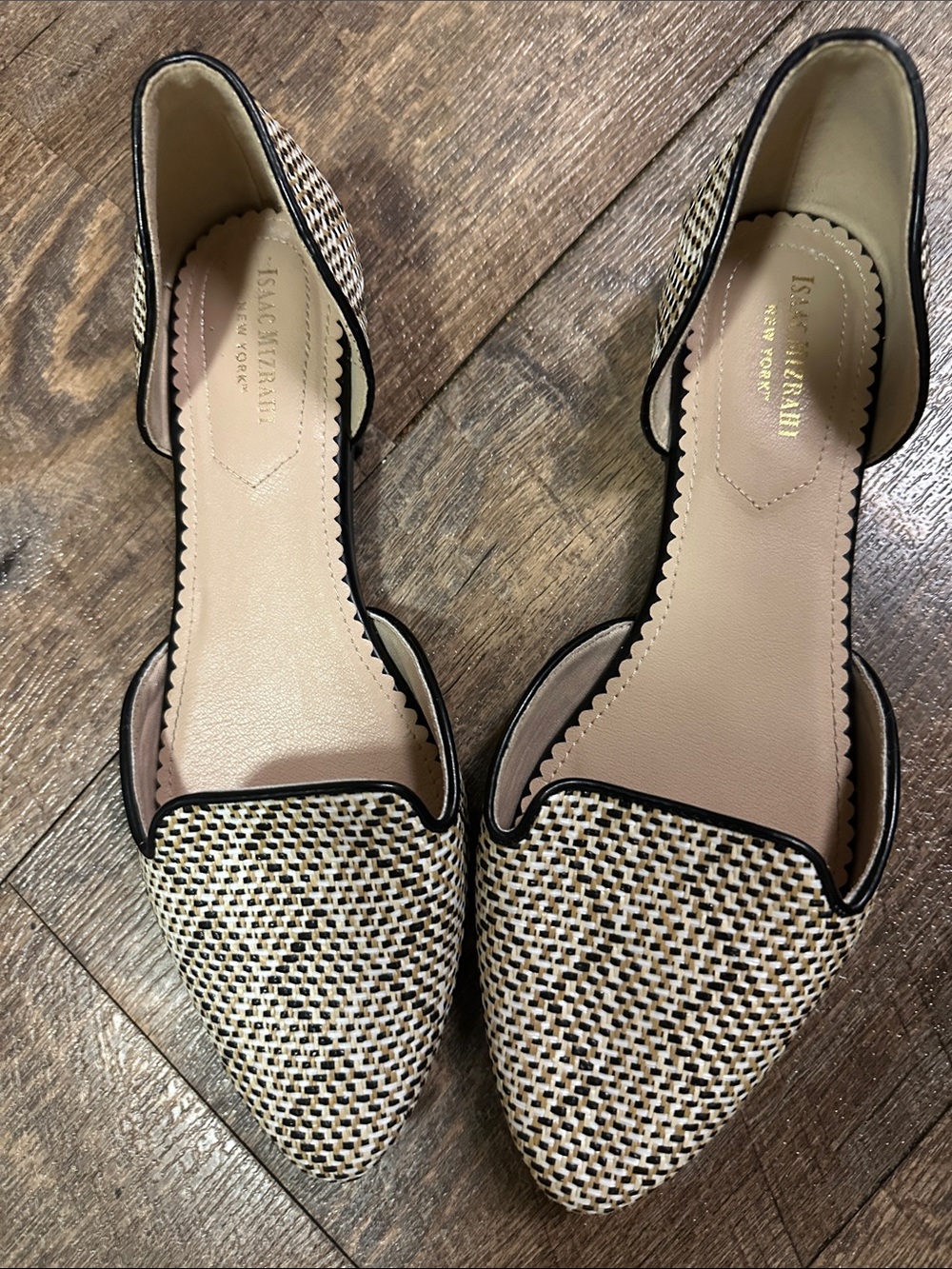 Isaac Mizrahi Women's Tan and Black Woven Pointed D'Orsay Flats-Size 9.5